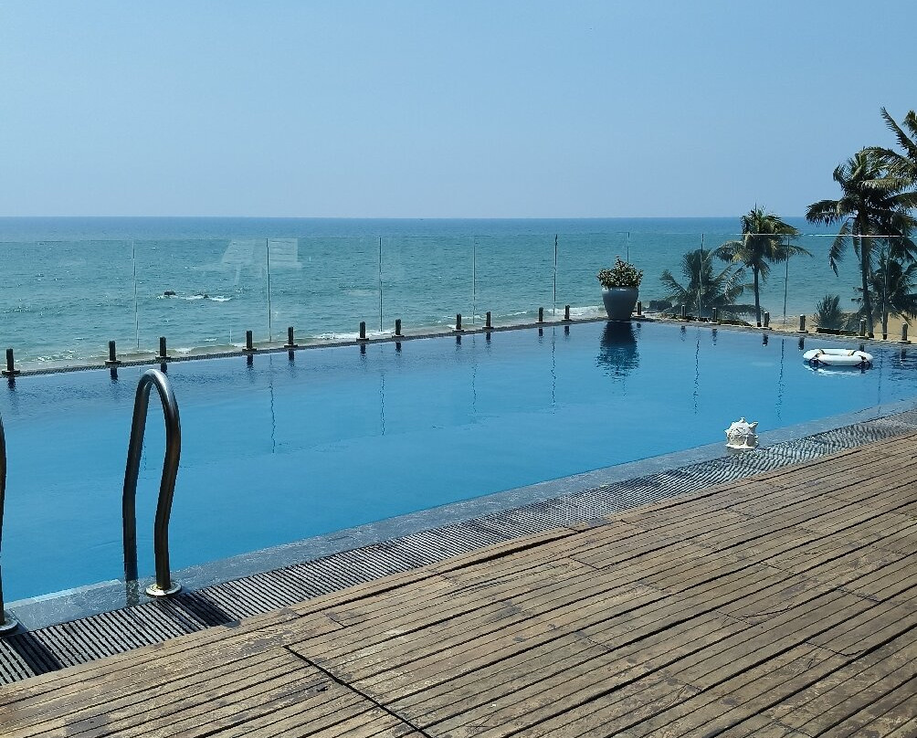 拉维尼亚湾海滩酒店