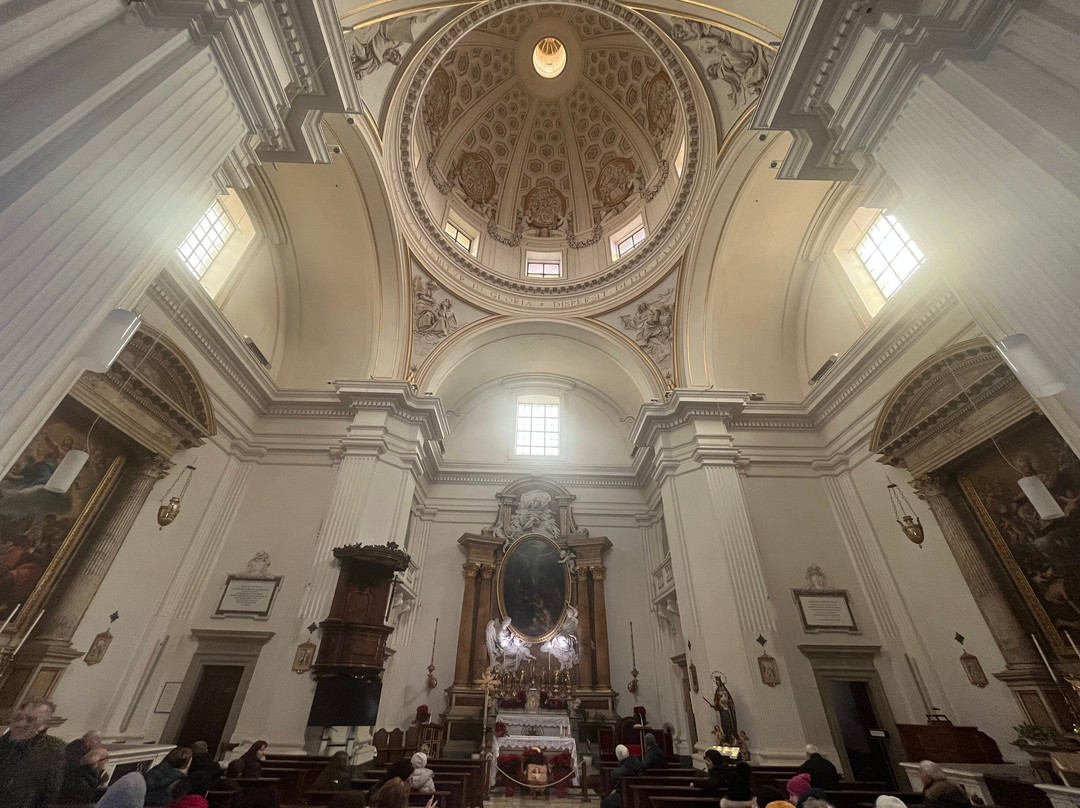 Chiesa di San Tommaso da Villanova-冈多菲堡必去景点