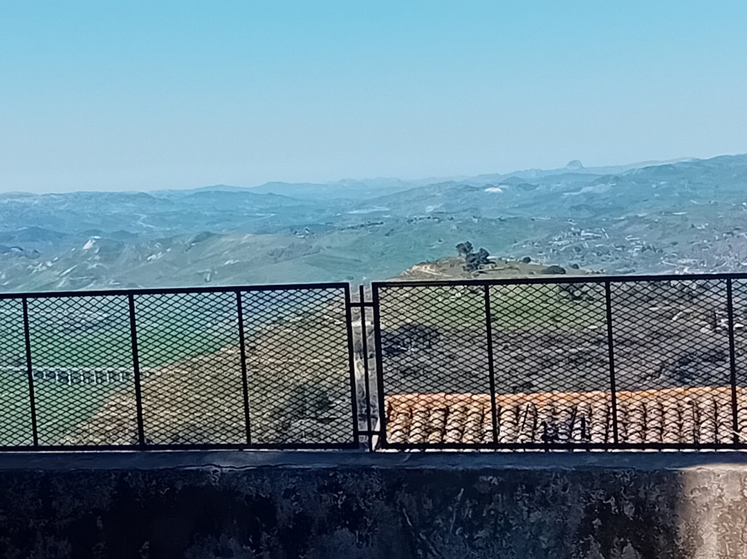 Poggio del Conte Ruggero D'Altavilla-Calascibetta必去景点