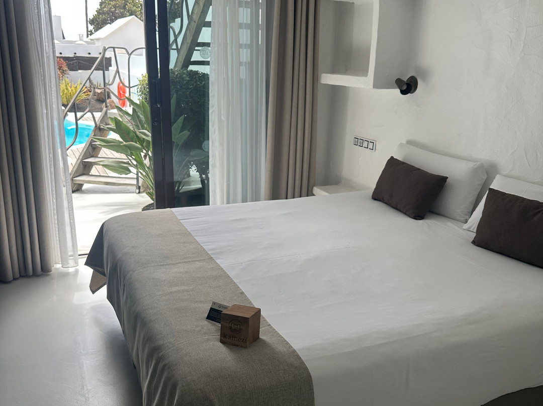 埃雷达德卡梅齐别墅主图