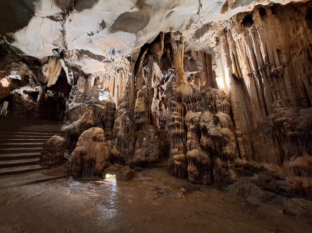 Grotte de Limousis-Limousis必去景点