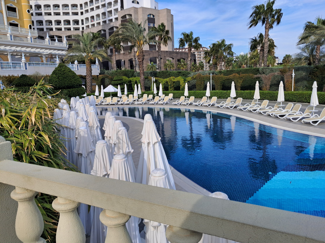 皇家假日宫酒店主图