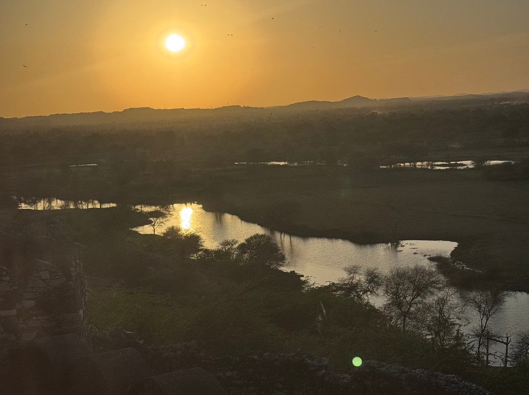 萨尔达尔加传统酒店主图