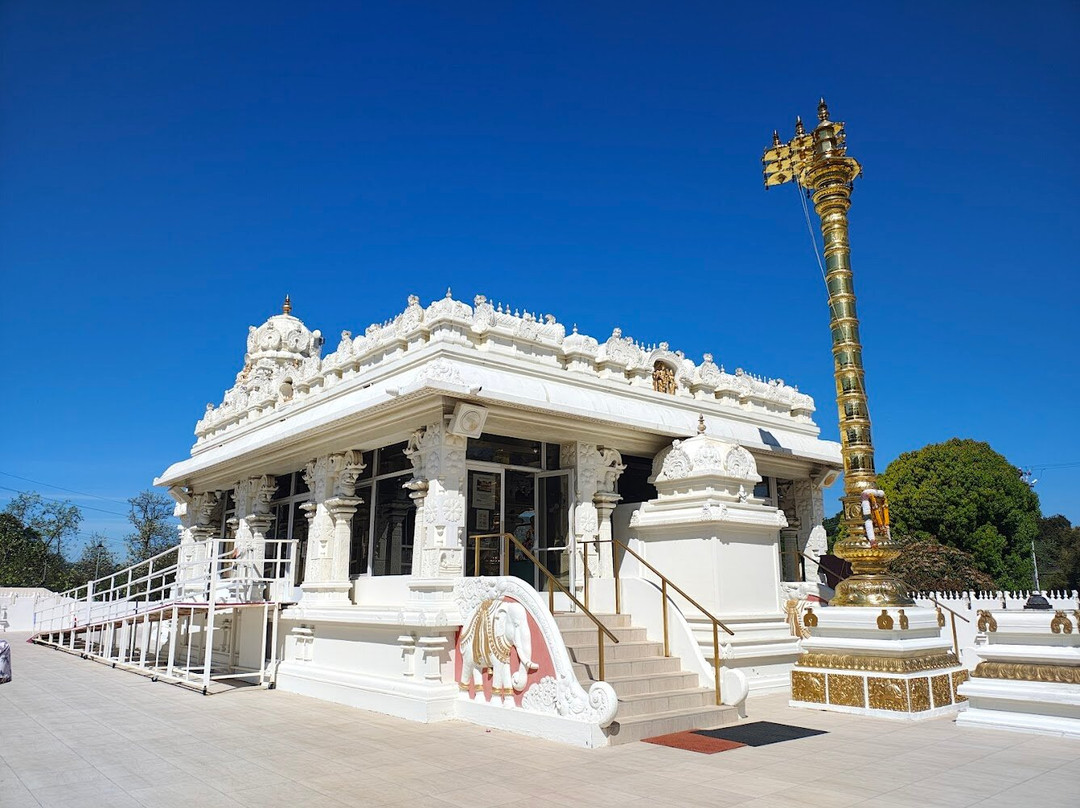 Malibu Hindu Temple-卡拉巴萨斯必去景点
