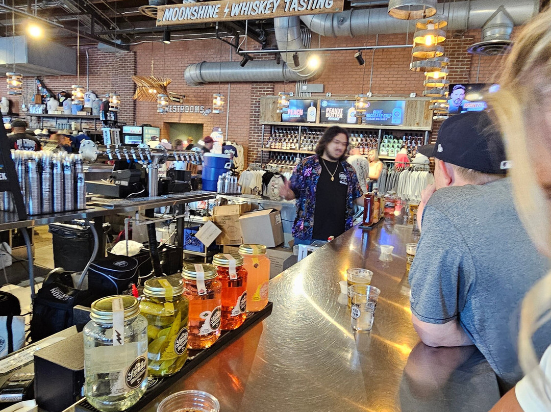 Ole Smoky Distillery “6th & Peabody”-纳什维尔必去景点