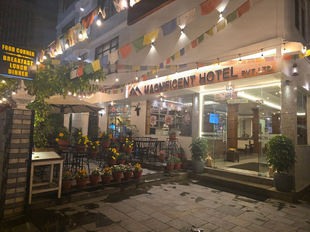 壮丽酒店主图