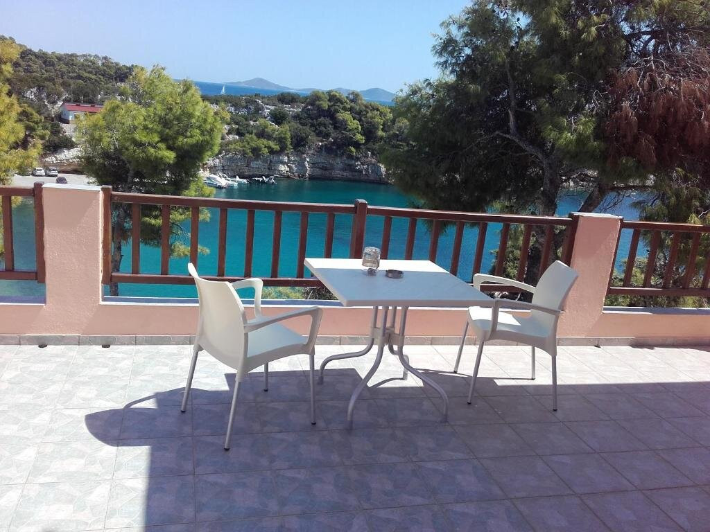 Rooms Apostolis
