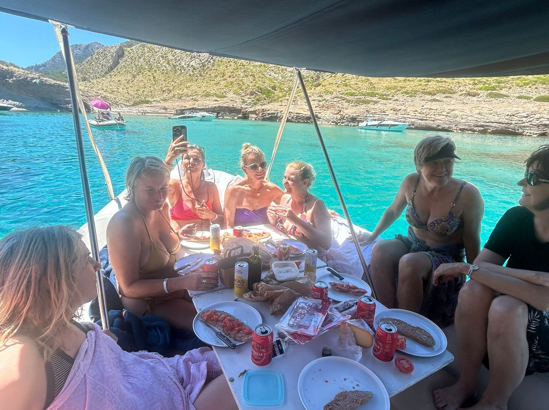 La Cala Boat Tours-Cala Sant Vicenc必去景点