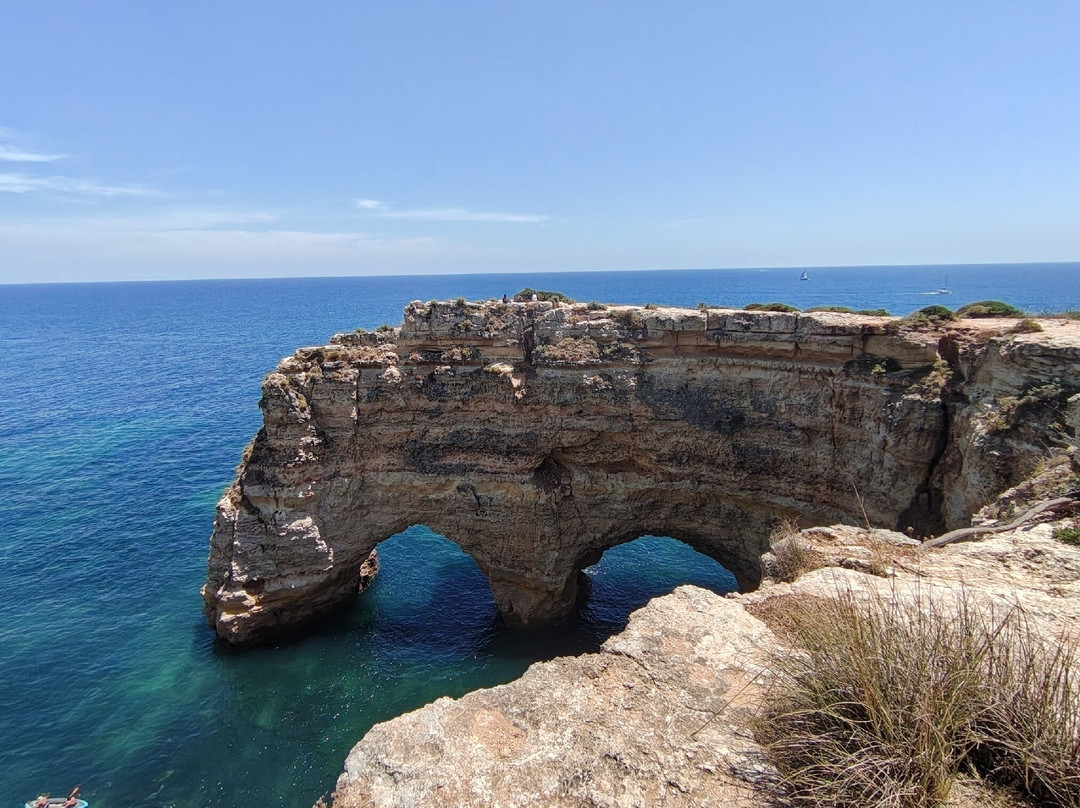 Praia da Marinha-Caramujeira必去景点