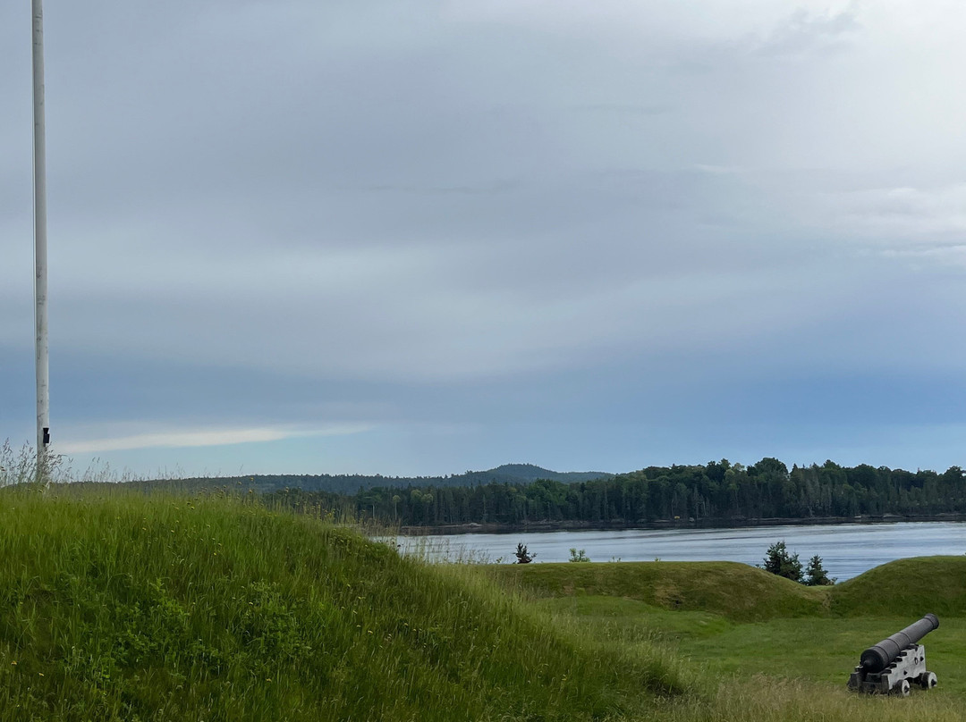 Fort Madison State Park-Castine必去景点
