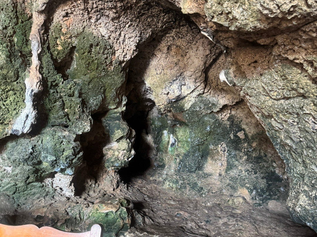 Agioi Saranta Cave Church-普它肋斯必去景点
