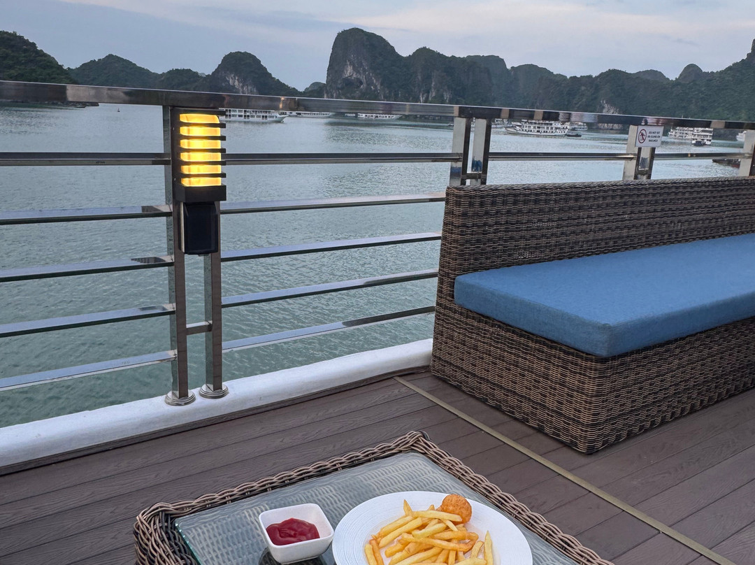 Aime'e Cruises-Quang Ninh必去景点