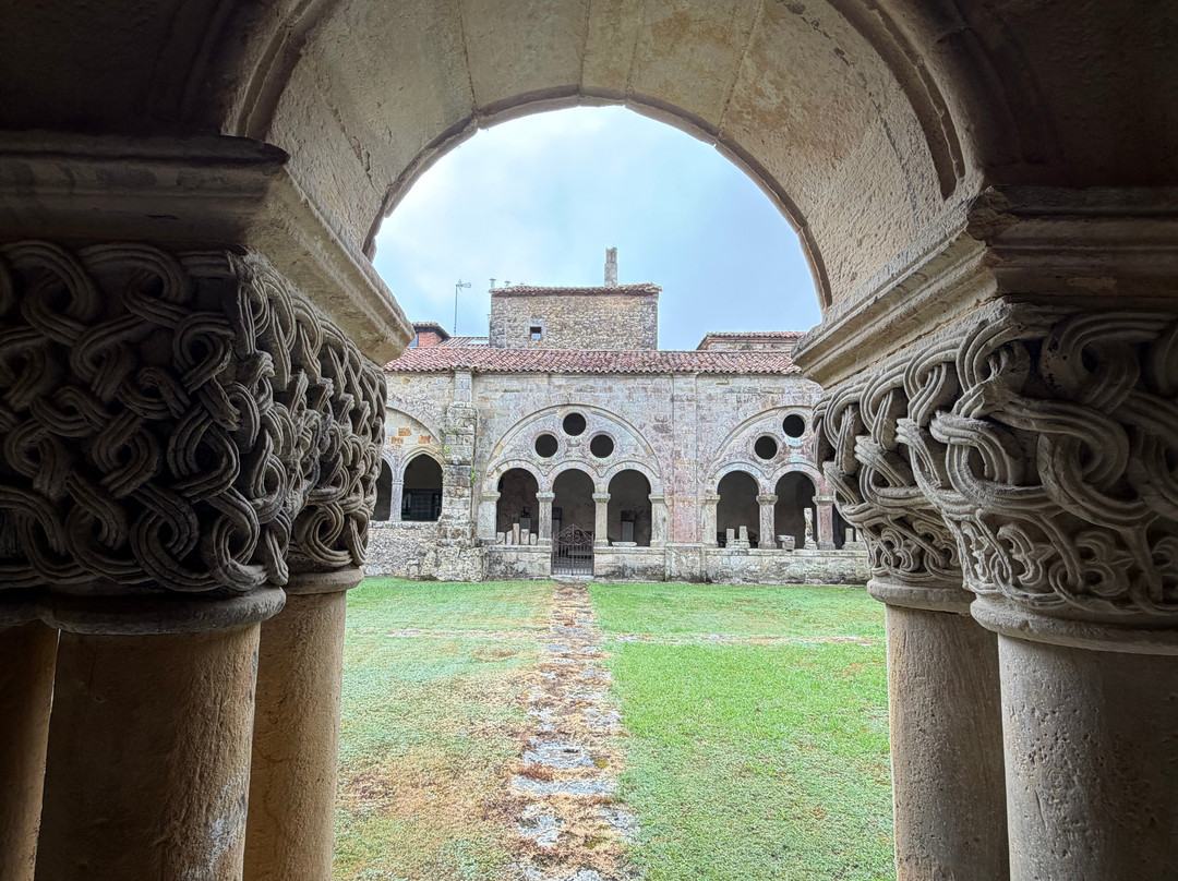 Colegiata De Santillana Del Mar-海边的散提亚拿必去景点