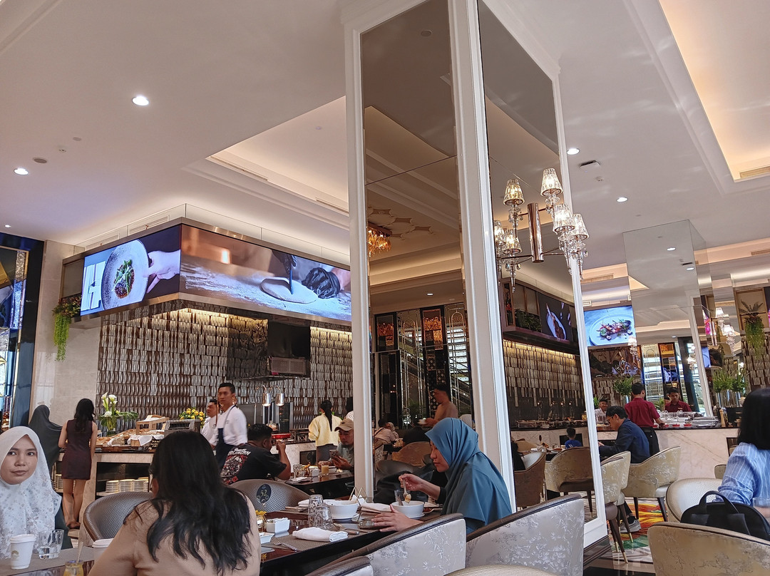 Grand Restaurant