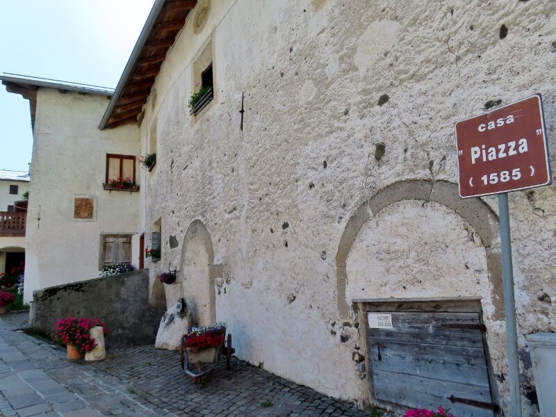 Casa Piazza-Colle Santa Lucia必去景点