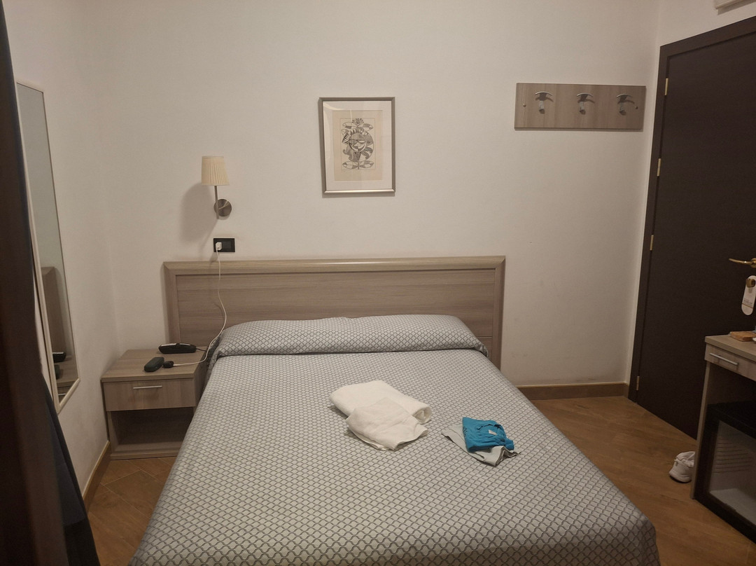 肖邦酒店主图