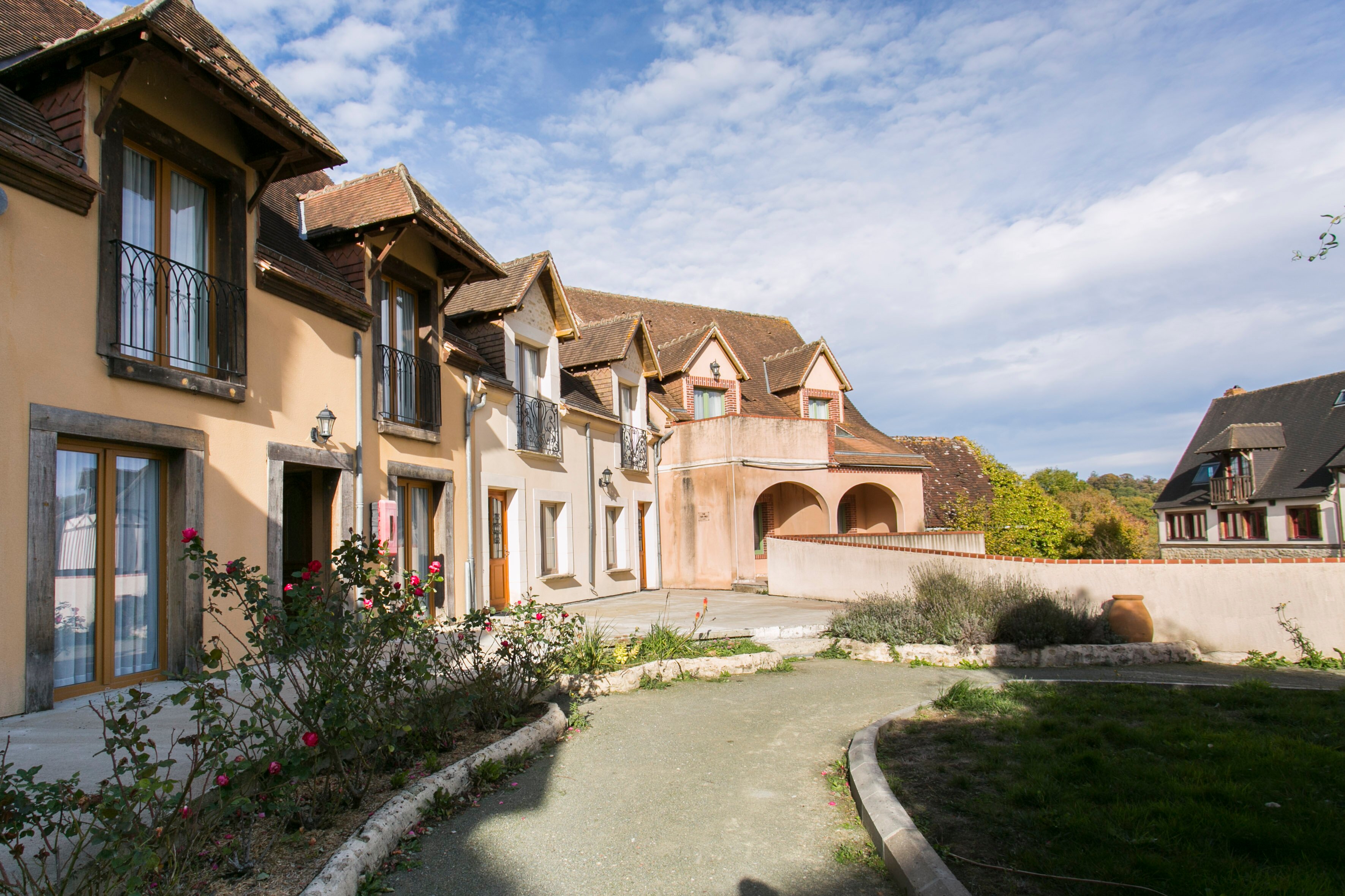 Normandy Country Club Hotel & Restaurant-官方