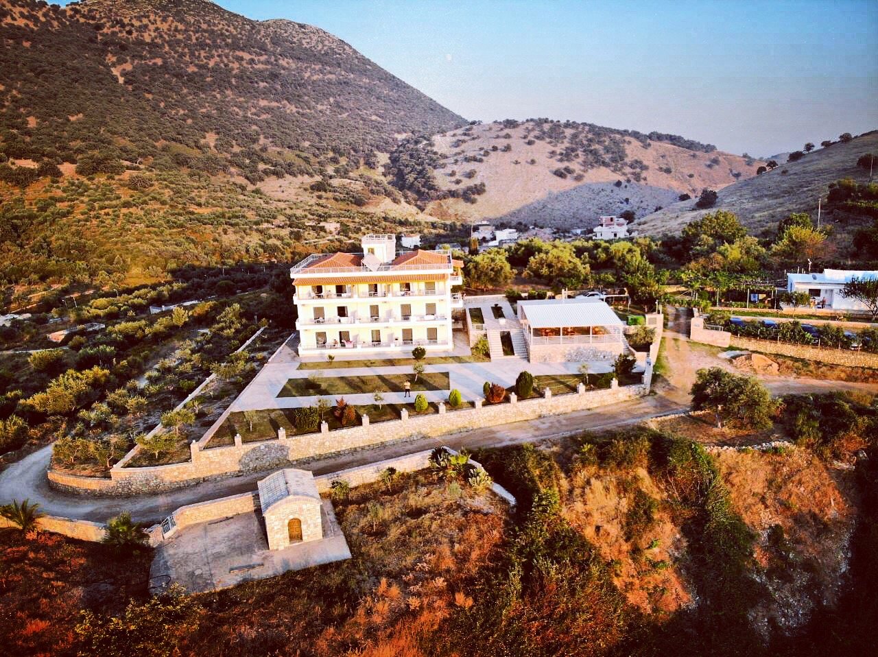 Belvedere Hotel & Suites-官方