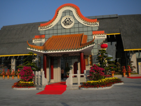 莲花山高尔夫球会-广州市必去景点