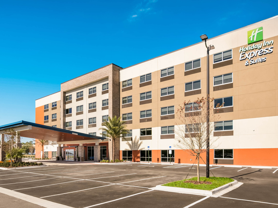 Holiday Inn Express & Suites Jacksonville - Town Center By IHG