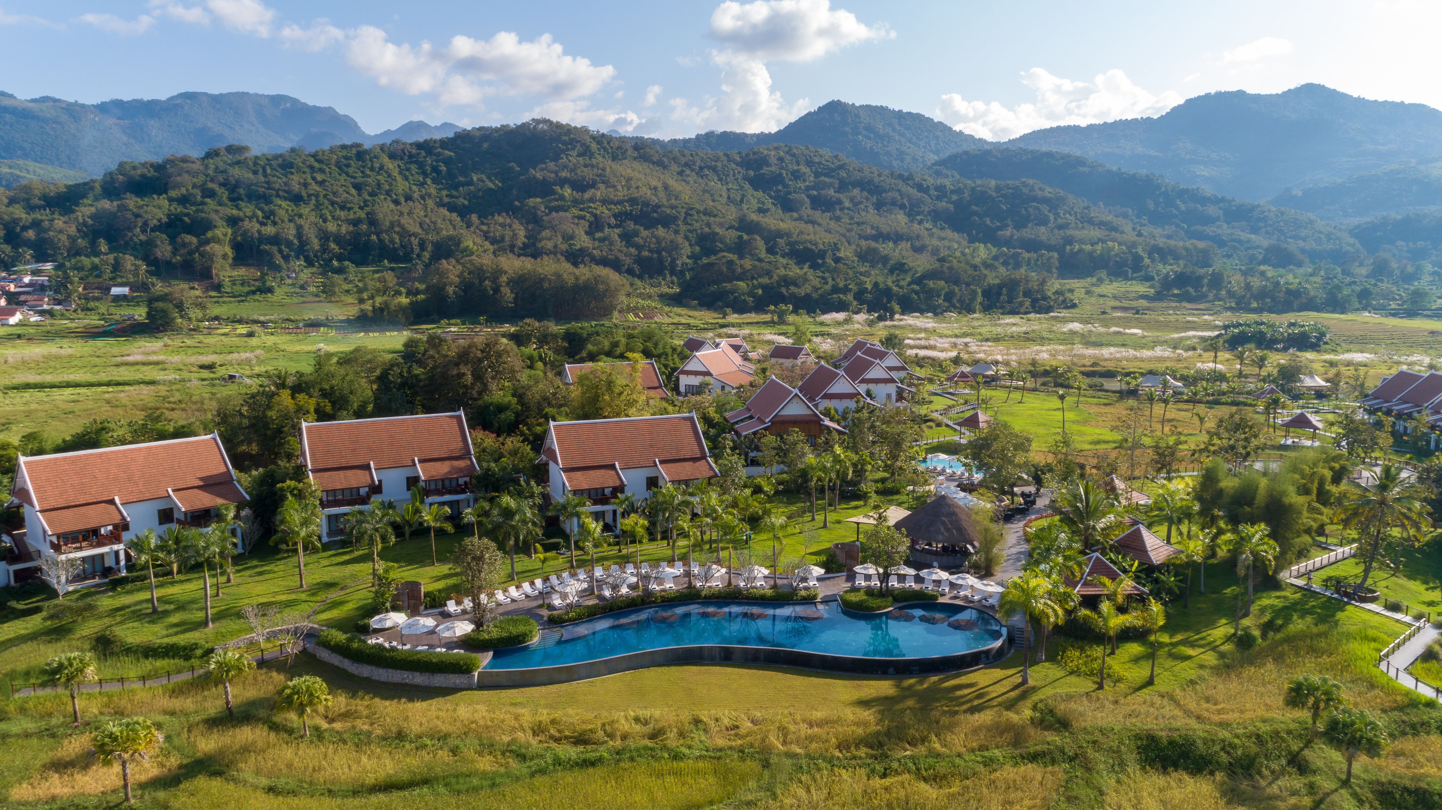 铂尔曼琅勃拉邦酒店-官方