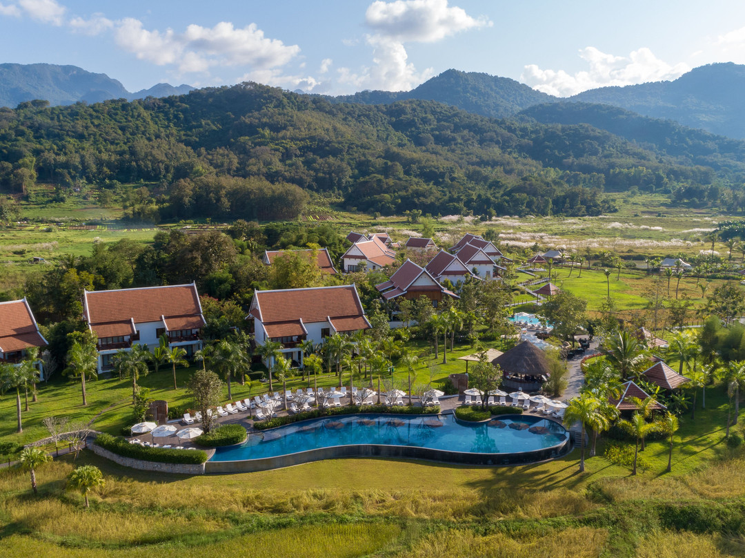 铂尔曼琅勃拉邦酒店主图