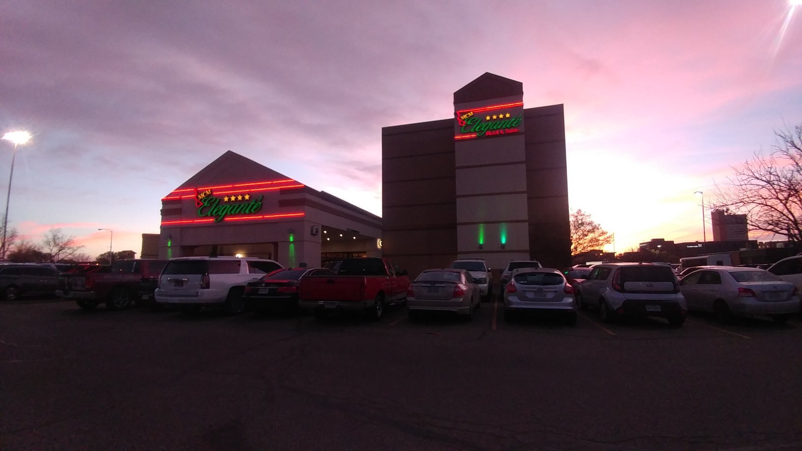 MCM Elegante Hotel & Suites-官方