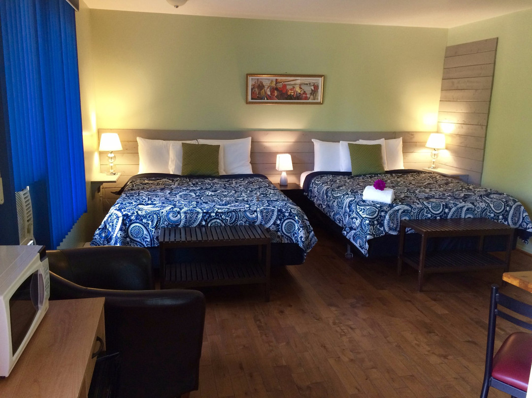 Petite-Riviere-Saint-Francois酒店住宿-Aux Portes Du Soleil