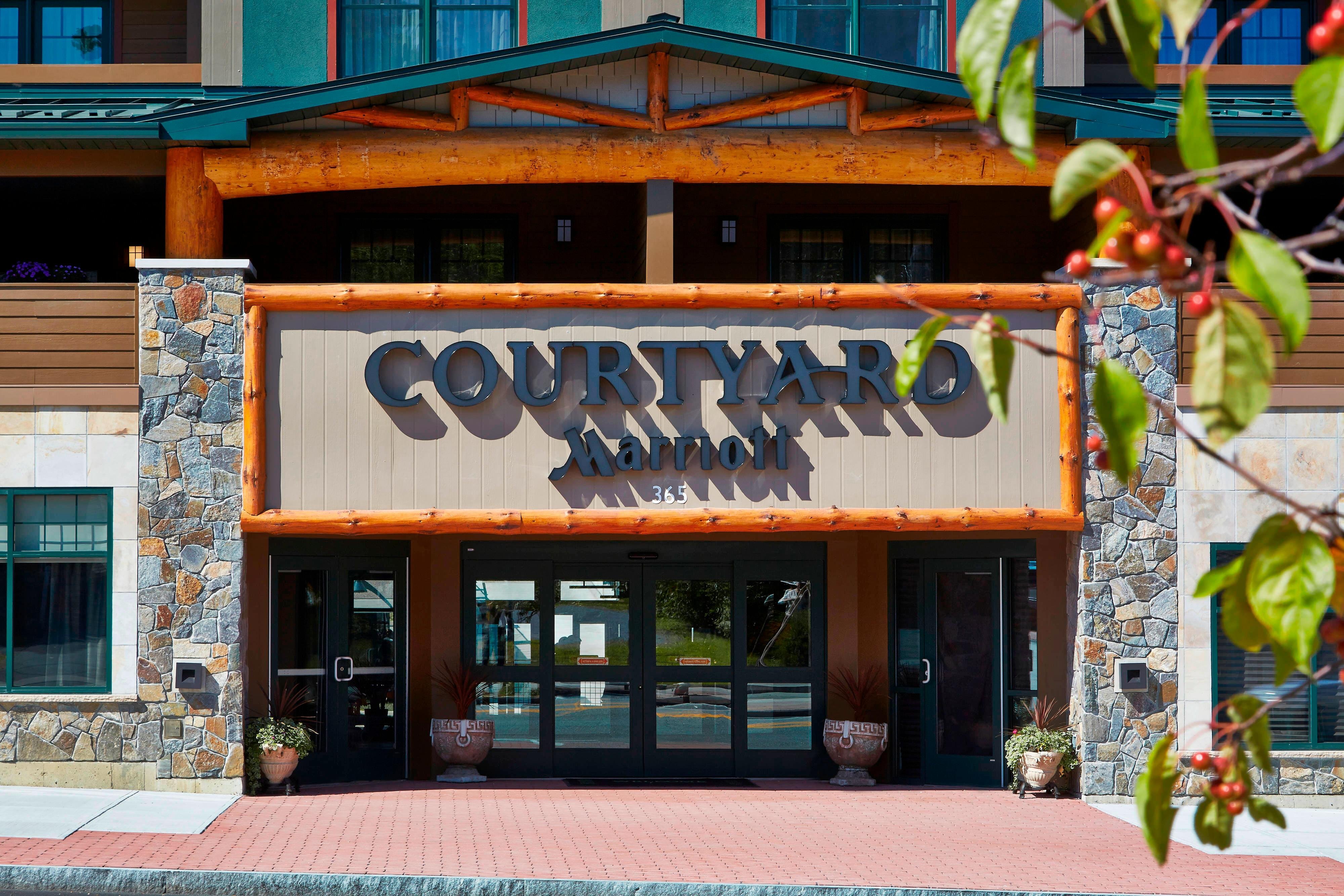 Courtyard Lake George-官方