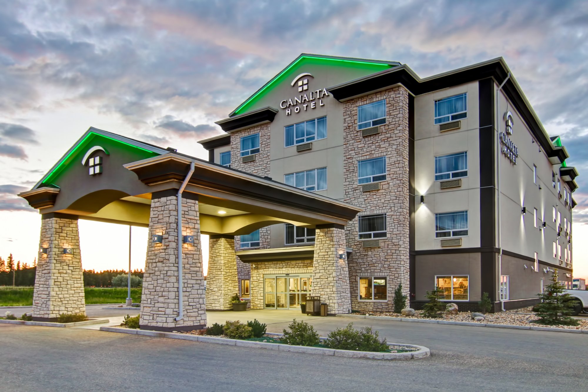 Tisdale Canalta Hotel-官方