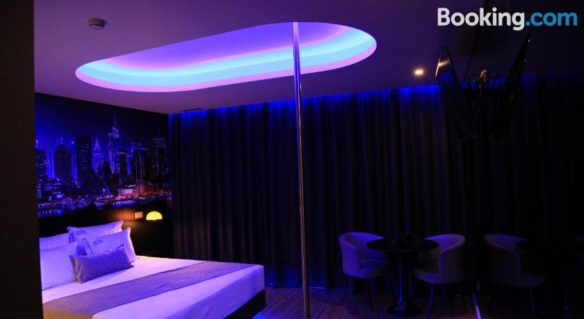 Motel Eleven主图