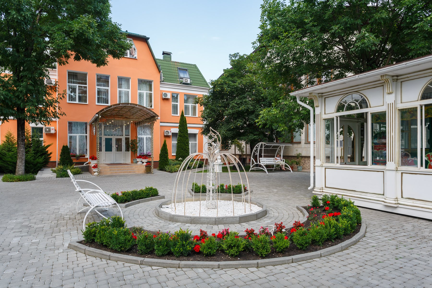 Kras Hotel-官方