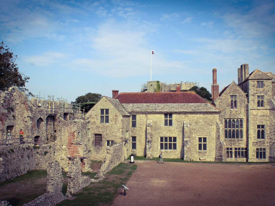 怀特岛旅游景点-Carisbrooke Castle