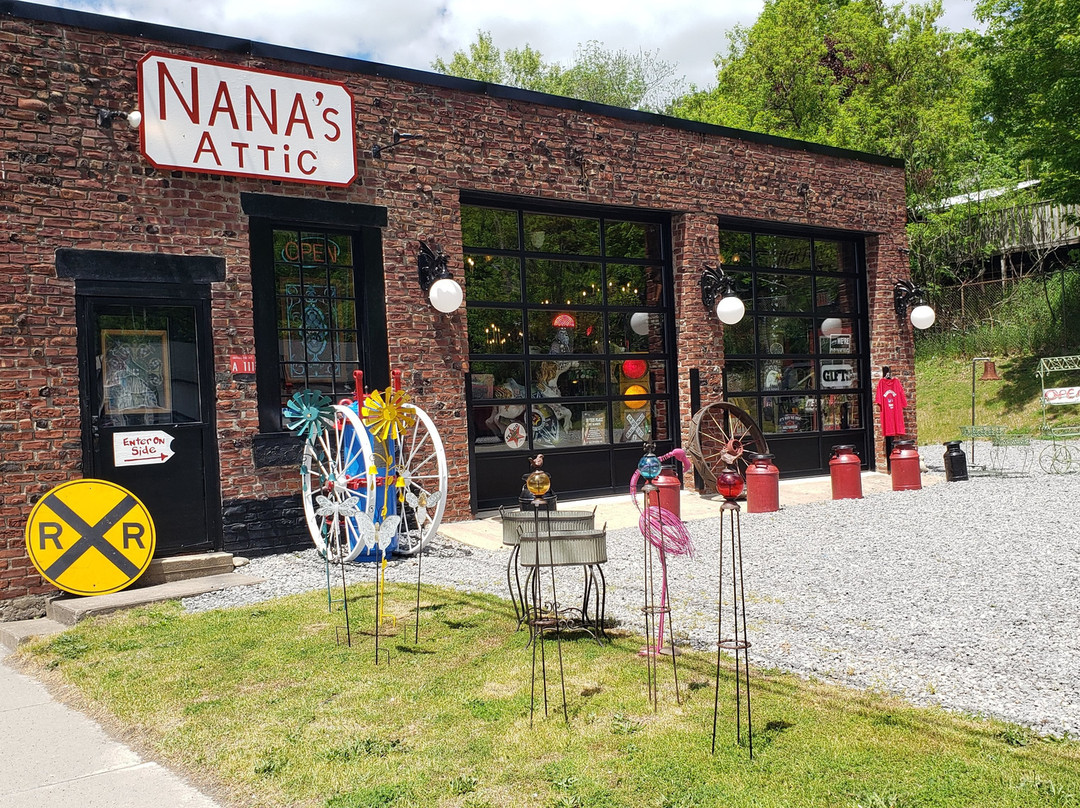 Nana's Attic景点图片