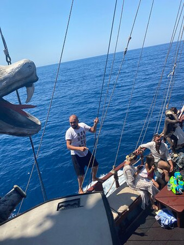 Medusa Boat-厄吕代尼兹必去景点