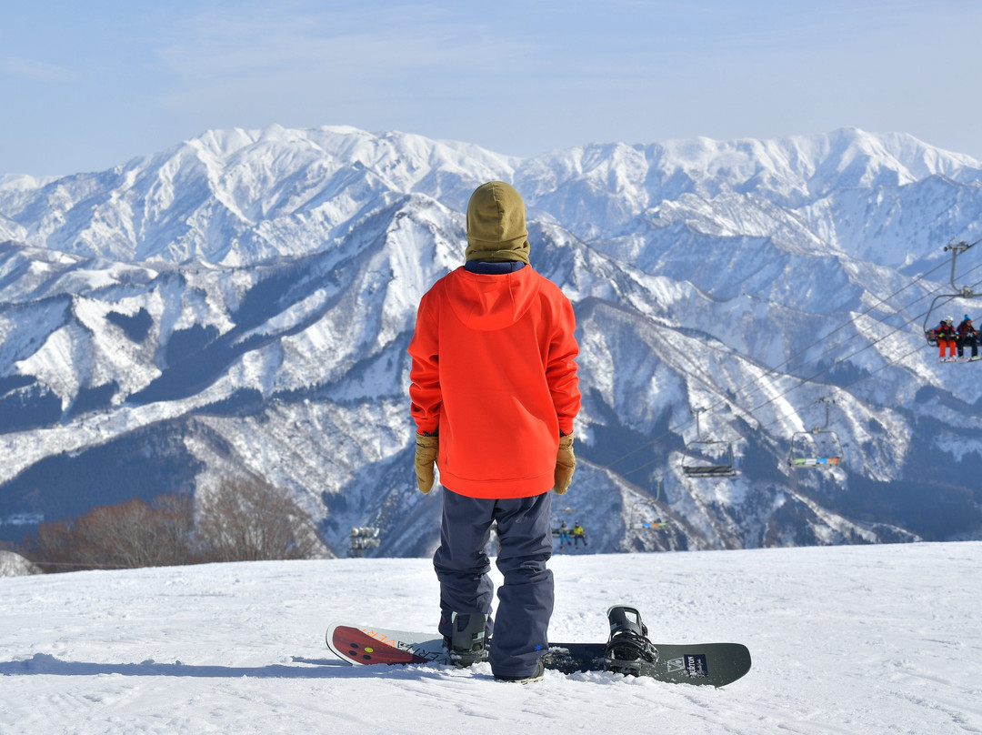 汤泽滑雪场景点图片