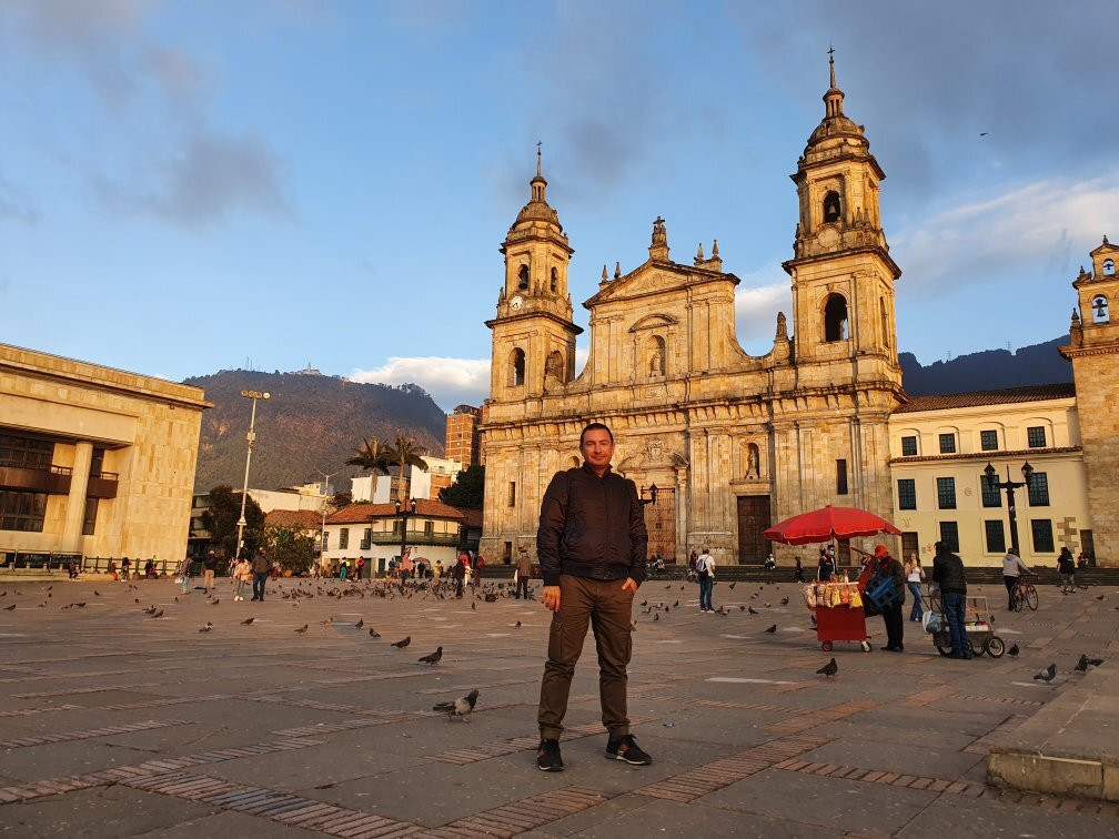 Plaza Simon Bolivar景点图片