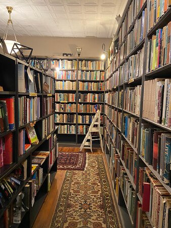 Little Switzerland Books & Beans景点图片