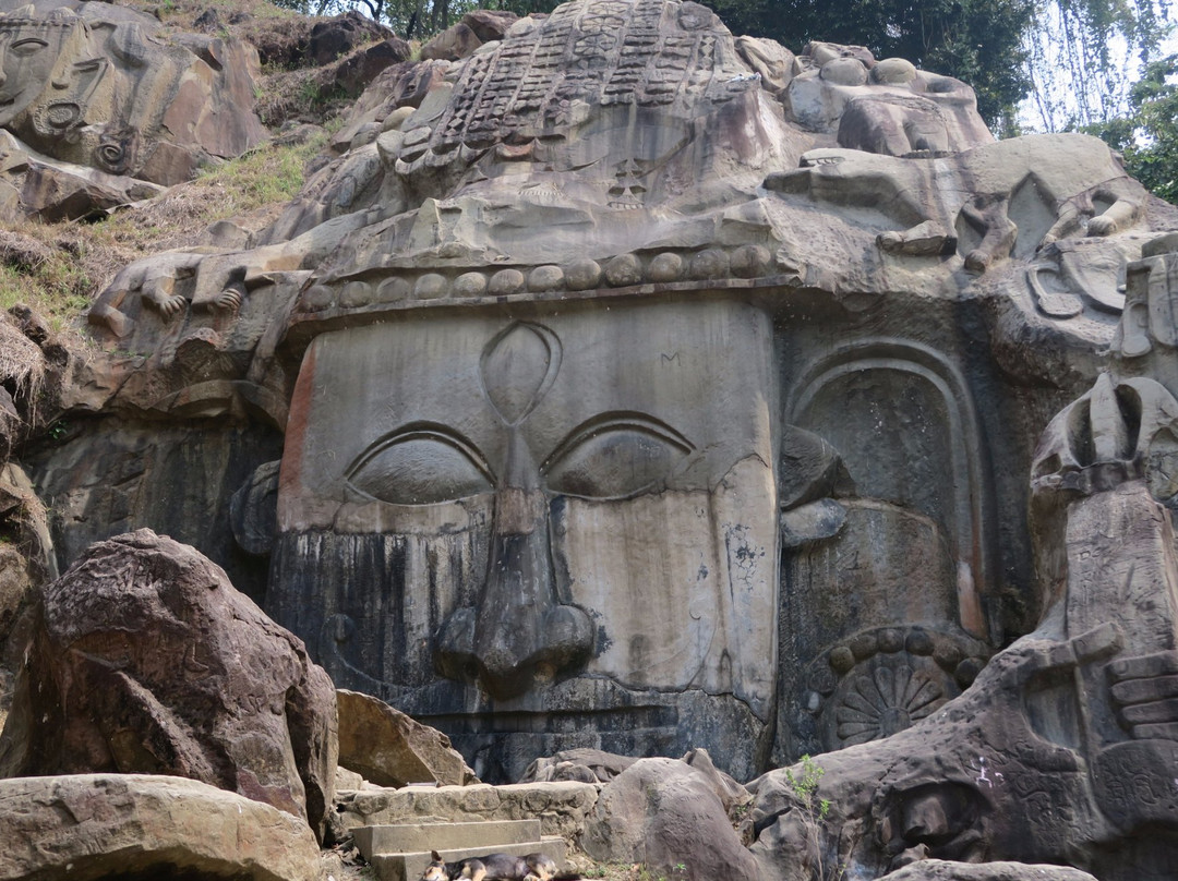 Unakoti Rock Carvings景点图片