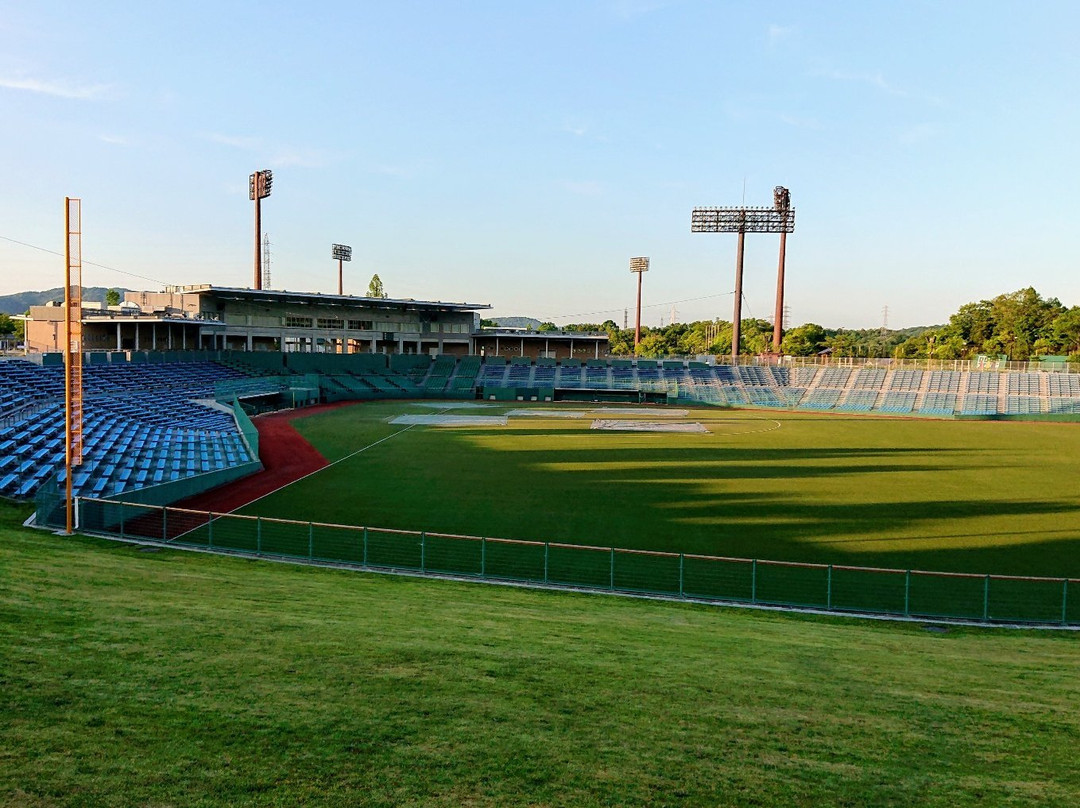 Miyoshi Sports Park Miyoshi Kinsai Stadium景点图片