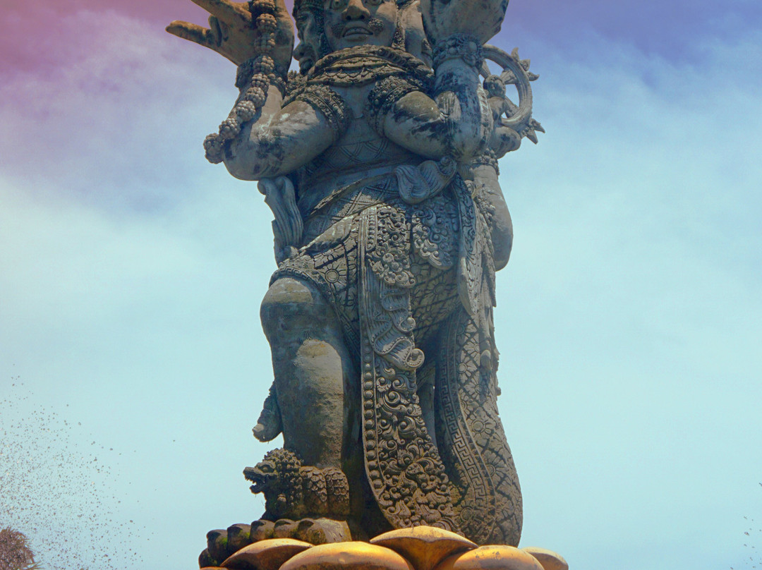 Catur Muka Statue