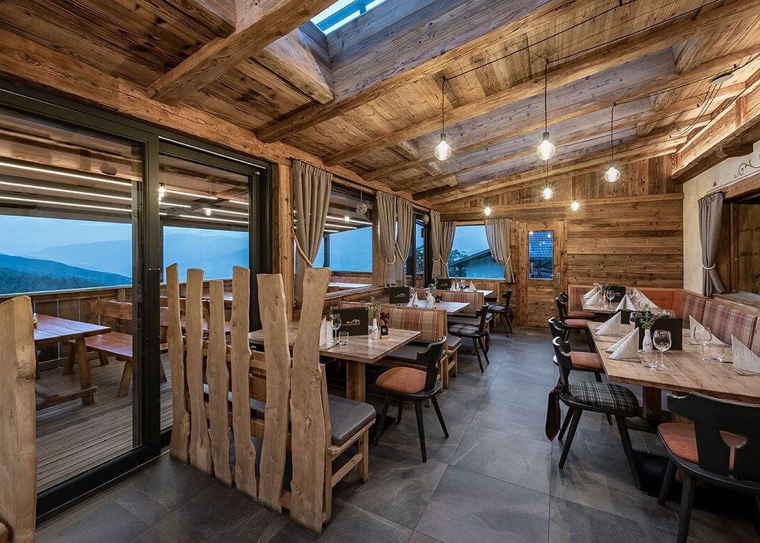 Eores餐馆和美食-Restaurant Ban Rutzner