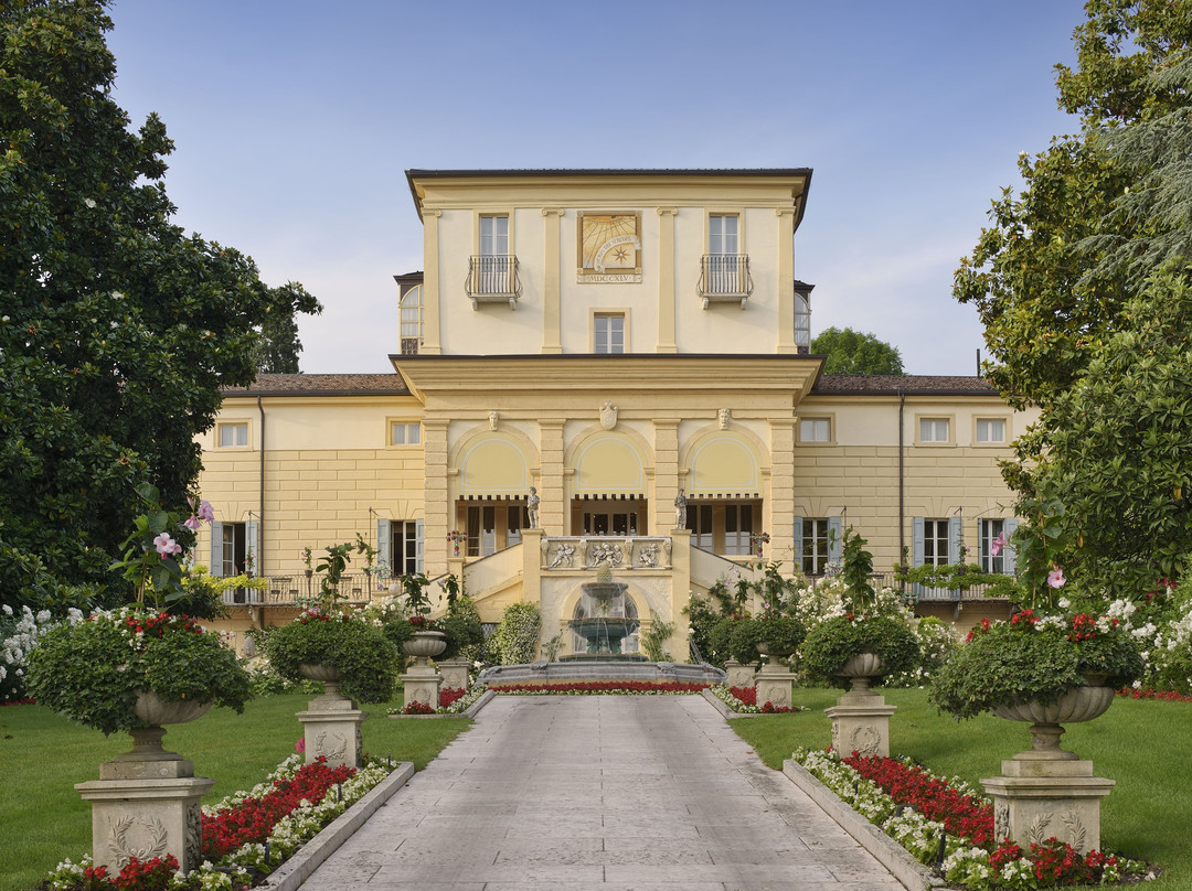 Corrubbio di Negarine酒店住宿-阿米斯他比布鲁斯艺术别墅酒店