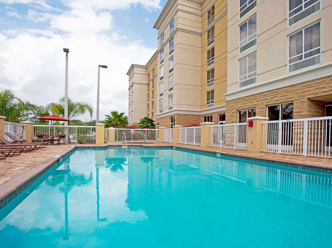 Holiday Inn & Suites Orange Park - Wells Rd. By IHG主图