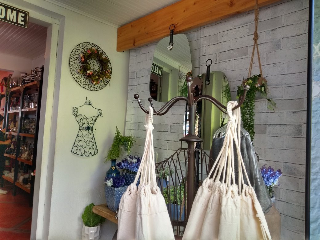 Emporio da Serra-圣安东尼奥杜皮尼亚尔必去景点