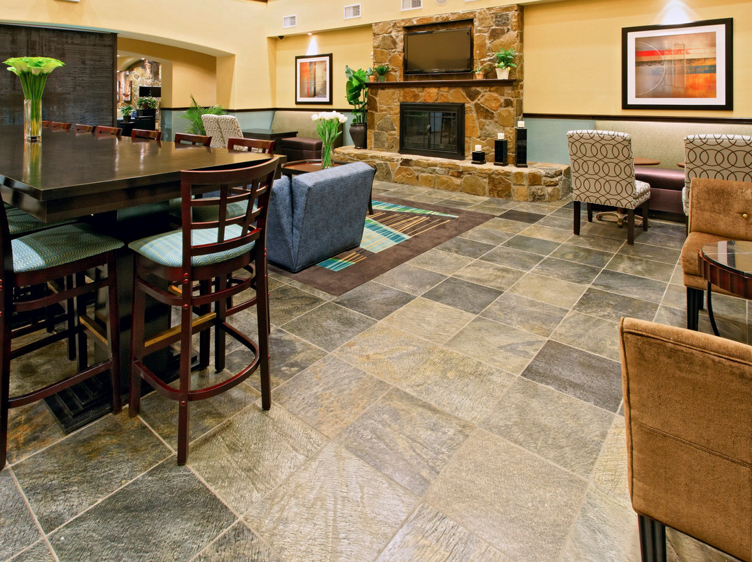 Holiday Inn Express & Suites Weatherford By IHG主图