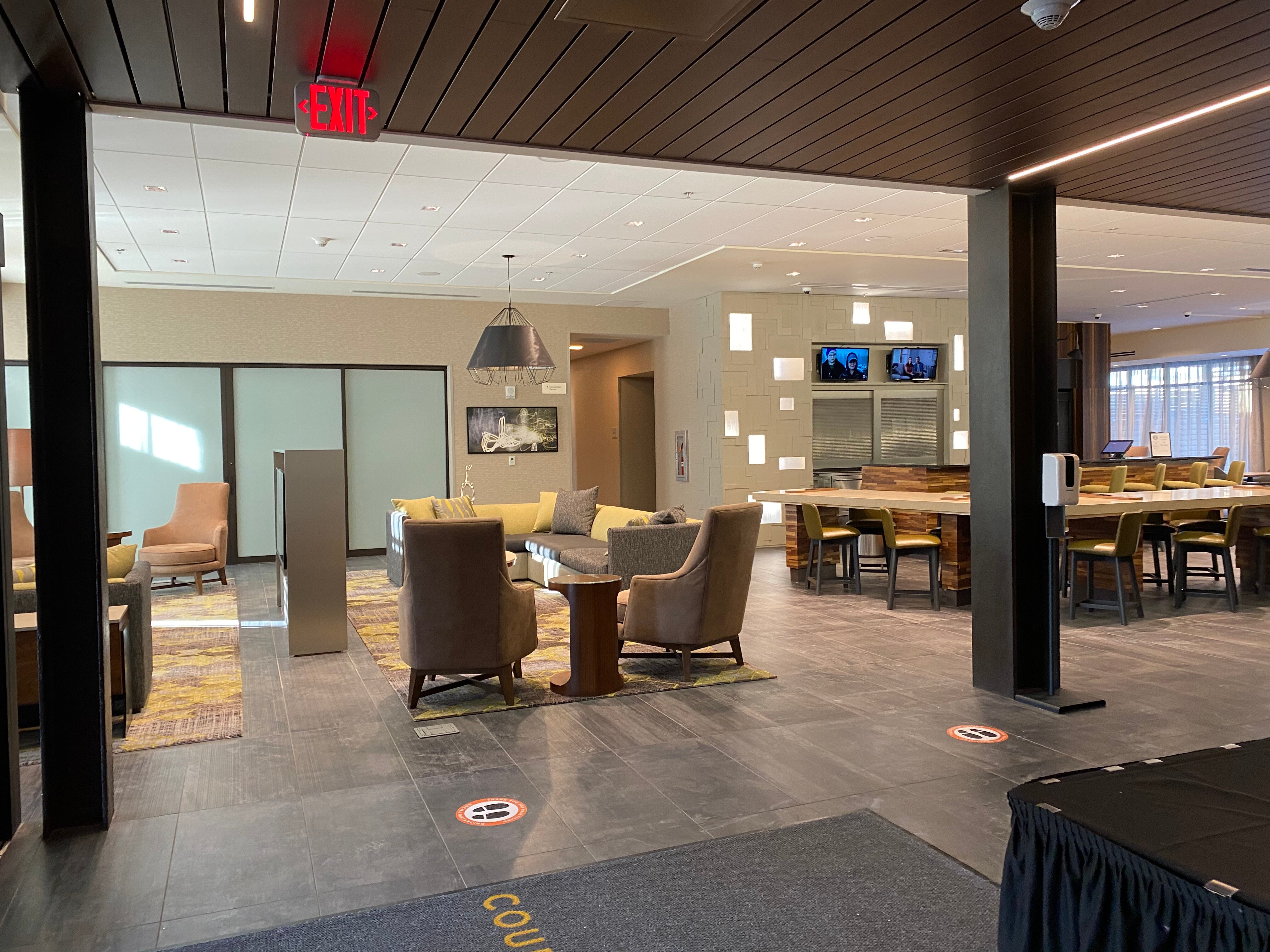 Courtyard Sioux City Downtown/Convention Center-餐饮