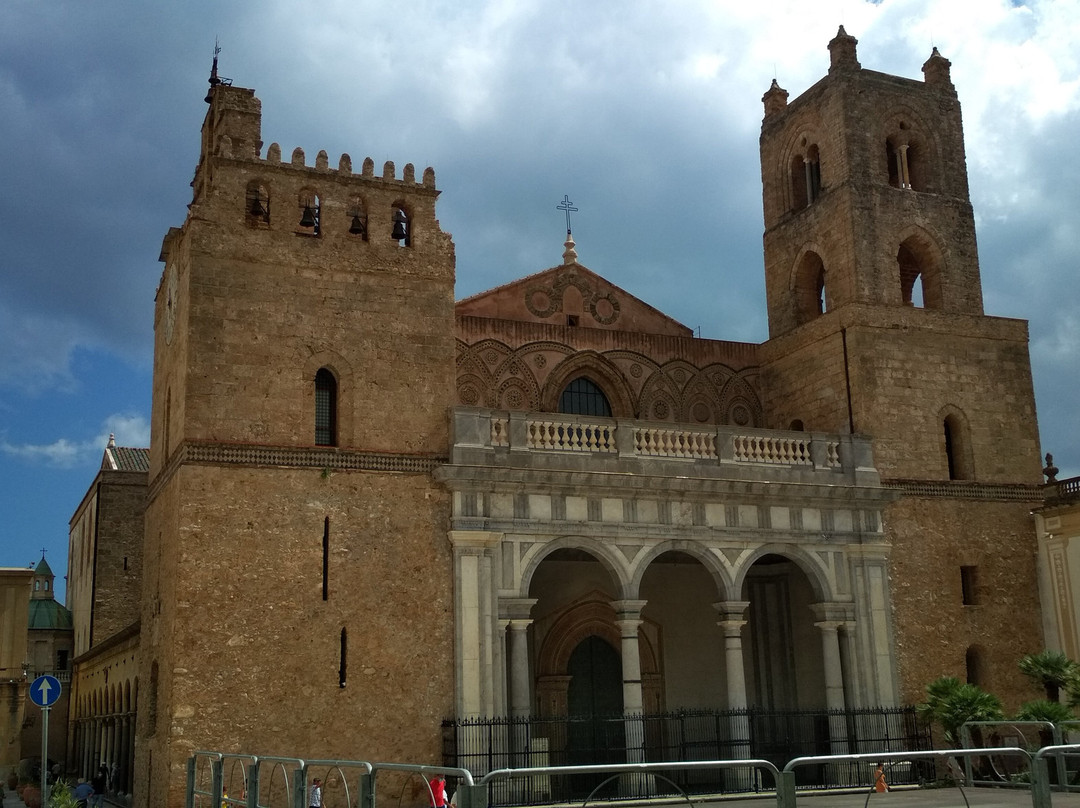 Piazza Guglielmo II-Monreale必去景点