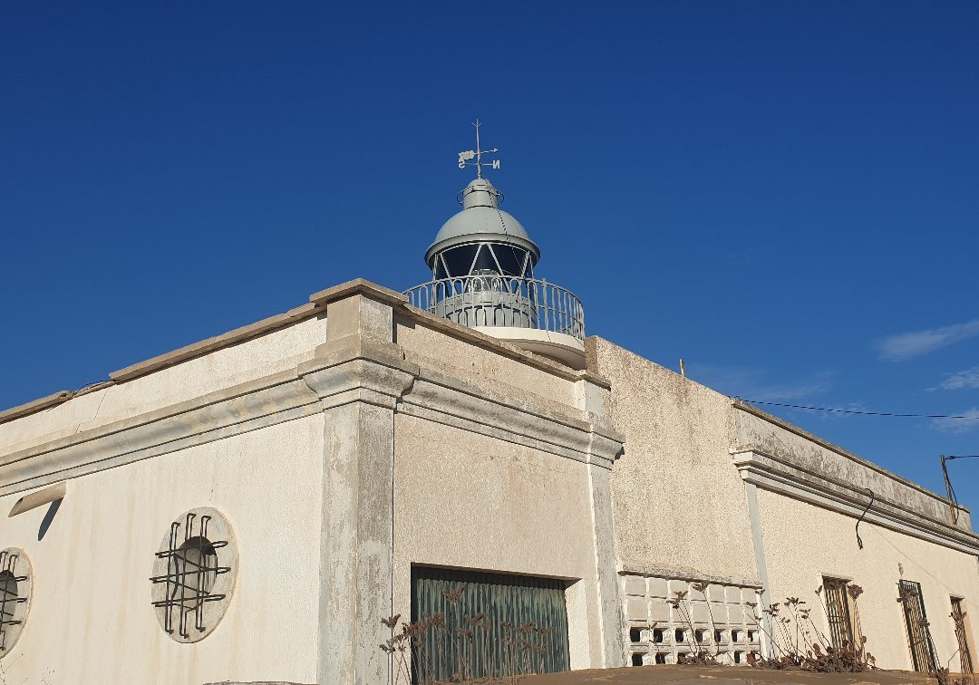 Faro de Portman景点图片