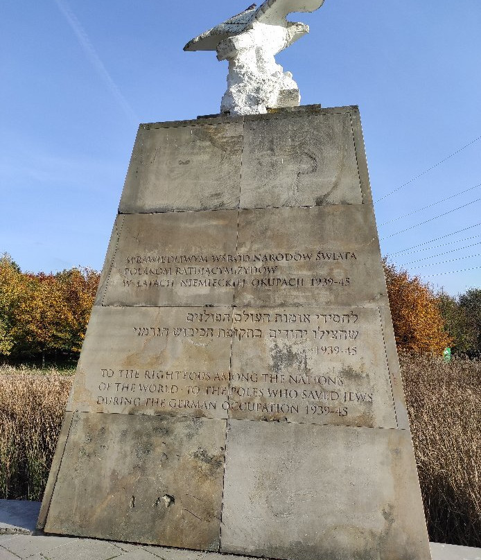 Park Ocalałych-罗兹必去景点